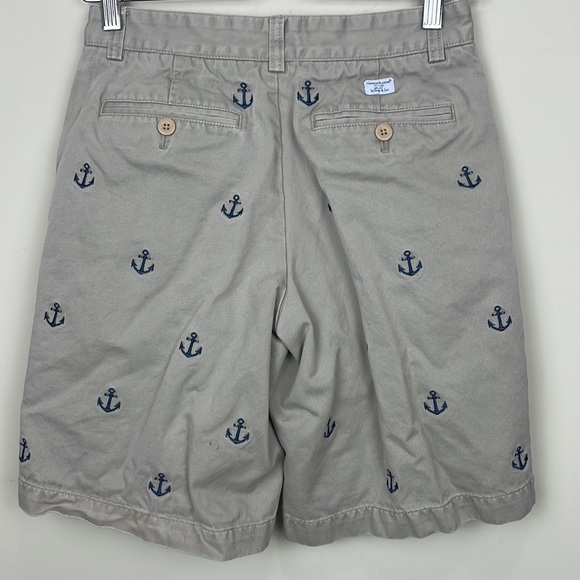 Vineyard Vines | Khaki Shorts with Blue Anchors Embroidered Shorts; Size 16 - Picture 3 of 12